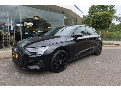 Audi A3 Sportback 30 TFSI 110PK Business edition Automaat 22dkm !