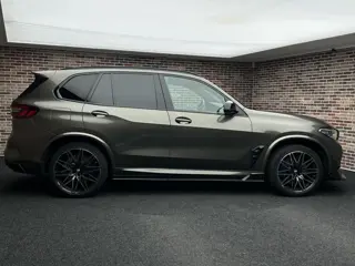 Foto 19 van BMW X5 M Competition Pano| Harman kardon| Head up