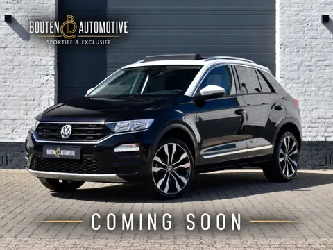 Volkswagen T-Roc 1.0 TSI Style | Panorama | 19" | Trekhaak
