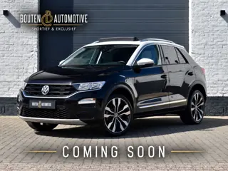Volkswagen T-Roc 1.0 TSI Style | Panorama | 19" | Trekhaak