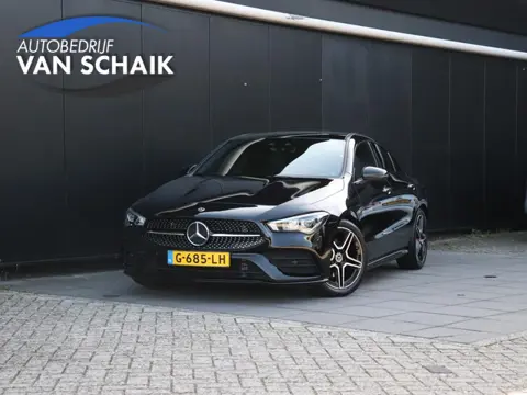 Mercedes-Benz CLA-klasse 180 Business Solution | AMG LINE | PANO-DAK | CAMERA | STOELVERW. | APPLE C