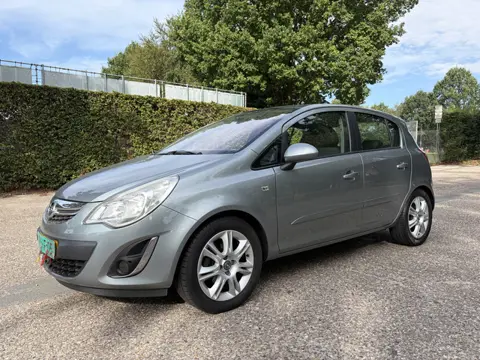 Opel Corsa 1.4-16V Cosmo (bj 2011)