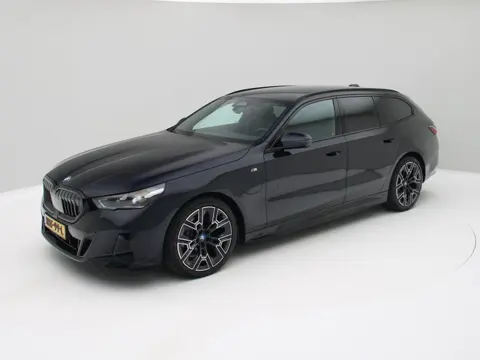 BMW 5 Serie Touring 530e M Sport Edition / Trekhaak / Luxe! / Origineel NL