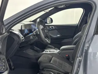 Foto 19 van BMW 1 Serie 120 M Sport Design Edition Panoramadak | Harman Kardon