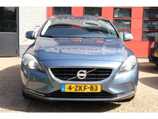 Foto 13 van Volvo V40 1.6 T2 Summum - Navi - Stoelverwarming