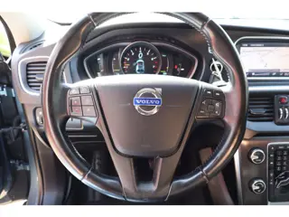 Foto 17 van Volvo V40 1.6 T2 Summum - Navi - Stoelverwarming