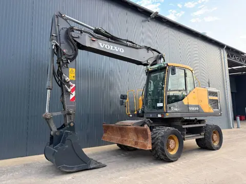 Volvo EW180E (bj 2015)