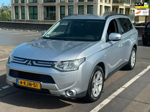Mitsubishi Outlander 2.0 Intense+ 7P Automaat Clima Cruise Camera Nette Auto Rijdt Top