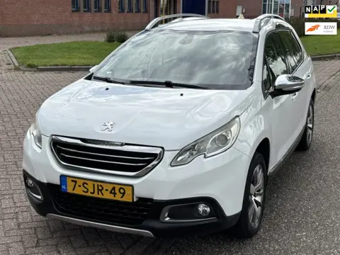 Peugeot 2008 1.2 VTi Allure ECC Audio-CD/Navi LMV 16" Sportstoelen ESP LED Cruise Leder/Stof PDC Tre