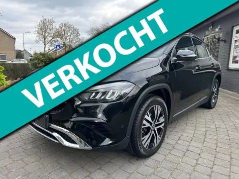 Mercedes-Benz GLA-klasse 250 e, Pano, Led, Camera