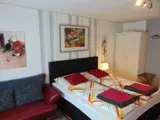 Foto 21 van Hotel met 7 kamers, privéwoning en 6.300 m² grond in Windhagen Duitsland