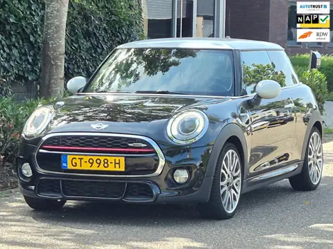 Mini 3-Deurs 1.5 John Works JCW Apple CarPlay Stoelverwarming Cruise Control Rijdt & schakelt keurig