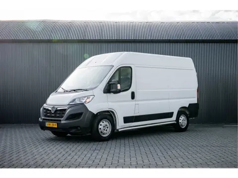 Opel Movano L2H2 | 140PK | 3-Zits | Camera | Carplay | Cruise | Climate | Trekhaak