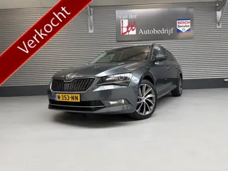 Škoda Superb Combi 1.4 TSI ACT/NAVI/CARPLAY/PDC/CAM/DODE HOEK/ADAPTIVE CR/ENZ