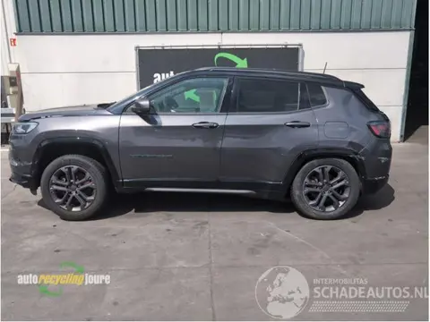 Jeep Compass Compass II onderdelen (kleur: COLORE ESTERNO (Granite Crystal + Zwart dak) (099)
