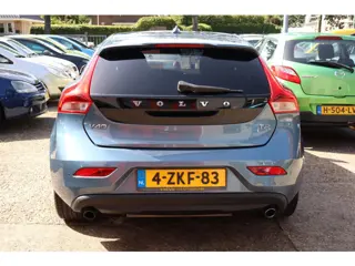 Foto 12 van Volvo V40 1.6 T2 Summum - Navi - Stoelverwarming