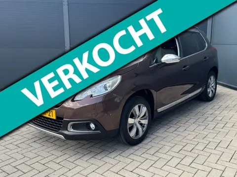 Peugeot 2008 1.2 PureTech / Automaat / Pano / Navi / Leer