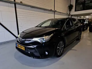 Toyota Avensis Touring Sports 1.8 VVT-i Dealeronderhouden Automaat Trekhaak