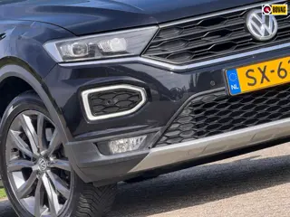 Volkswagen T-Roc 1.0 TSI Style - Deep Black Pearl - Panorama/Adaptive Cruise/Digital Cockpit