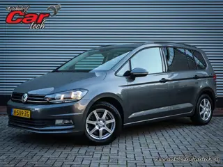 Volkswagen Touran 1.6 TDI SCR Connected Series 7p Clima | Cruise | Navi | Panoramadak | Trekhaak | P
