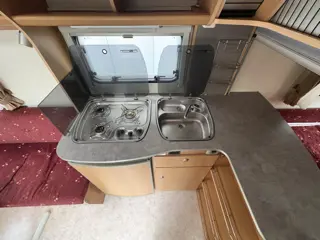Foto 14 van Kip Grey Line Special 50 TDB Unico Voortent,fietenrek