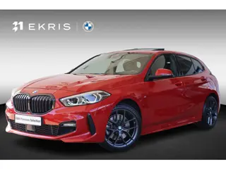 BMW 1 Serie 5-deurs 120i Innovation Pack | Comfort Pack | Travel Pack | Stuurwielrand Verwarmd | Pan