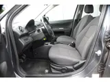Foto 30 van Mazda 2 1.4 Sportive AIRCO
