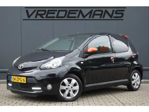 Toyota Aygo 1.0 VVT-i Dynamic Orange Automaat!
