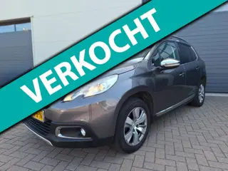 Peugeot 2008 | 1.2 PureTech Allure | Automaat | panodak | Airco | Navigatie |Stoelverwarming | Cruis