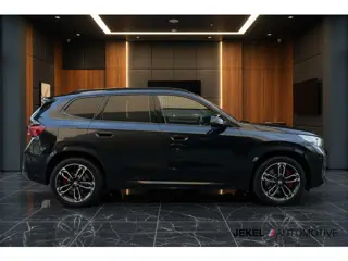 Foto 18 van BMW X1 sDrive18i M-Sport Pro, Panoramadak, 19" LM velgen, Key less. Apple Carplay, enz