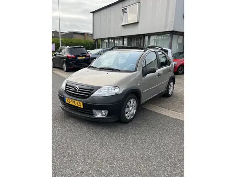 Citroën C3 1.4i-16V X-TR Automaat. Nieuwe Apk 04-09-2027 Panorama dak,Clima enz enz.