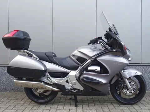 Honda ST 1300 PAN EUROPEAN ABS (bj 2003)