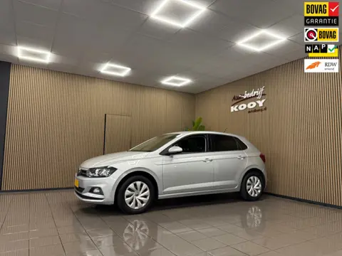 Volkswagen Polo 1.0 MPI Comfortline * Carplay / Trekhaak / Cruise control / NL Auto *