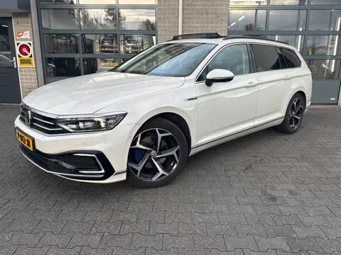 Volkswagen Passat Variant 1.4 TSI PHEV GTE Business|TREKHAAK|LEER|SCHUIFDAK|