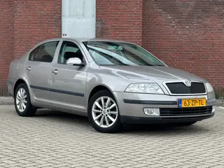 Skoda Octavia 1.6 FSI Ambiente Attractive Business|AUTOMAAT|CLIMA|PDC|CRUISE|