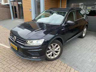 Volkswagen Tiguan 1.4 TSI ACT Comfortline Business R | Digital cockpit| Apple carplay