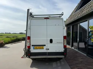 Foto 14 van Peugeot Boxer 335 2.2 Glaswagen HDI L2H2
