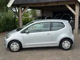 Foto 29 van Volkswagen Up! 1.0 move up! BlueMotion met navigatie en airco
