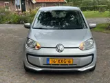 Foto 23 van Volkswagen Up! 1.0 move up! BlueMotion met navigatie en airco