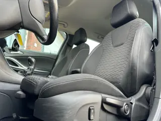 Foto 18 van Opel Astra Sports Tourer 1.4 Online Edition / Navi / Camera / PDC / DAB / NAP / Cruise