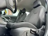 Foto 28 van Opel Astra Sports Tourer 1.4 Online Edition / Navi / Camera / PDC / DAB / NAP / Cruise