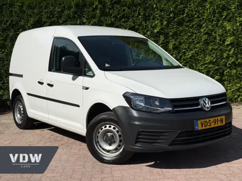 VOLKSWAGEN CADDY 2.0 TDI L1H1 Airco / Parkeersensoren / Navi / Werkplaatsinrichting