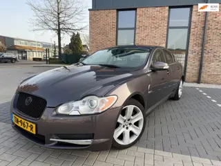 Jaguar XF 4.2 V8 Premium Luxury BOUWT DRUK OP HET KOELSYSTEEM