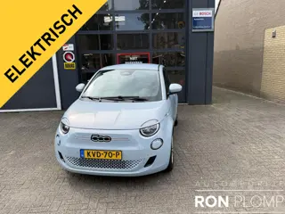 Fiat 500 Urban 42 kWh / Airco clima/ Apple carplay/ Cruise/ LED/ PDC/ Camera/ Stoelverw/ SOH 97.65%