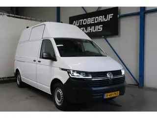 Volkswagen Transporter 2.0 TDI L2H2 30 - Airco, Cruise, PDC, Carplay, Inrichting, Trekhaak.
