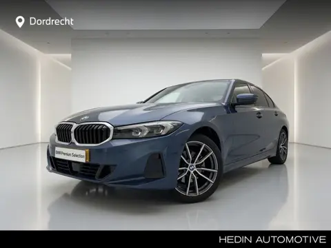 BMW 3-serie 320i Sedan | Active Cruise Controle | Trekhaak | Sportstoelen | Leder | Innovation Pack 