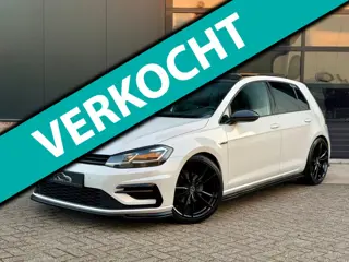 Volkswagen Golf 1.5 TSI Highline R-Line 150pk Pano/Virtual/Keyless/Nieuwstaat