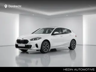 BMW 1-serie 120 | Panorama | 18" | Innovation Pack | Sportstoelen | Harman Kardon | Demo Deal Nu 38.