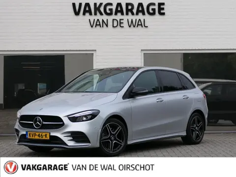 Mercedes-Benz B-klasse 250 e AMG Line | Night pakket | Panoramadak | Trekhaak | MBUX | Apple-/Androi