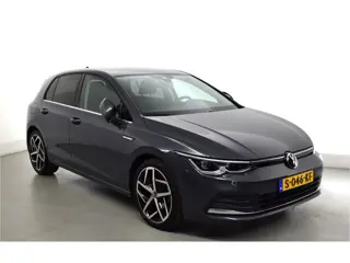 Volkswagen Golf Style 1.5 TSI STYLE │150pk-COMPLEET-CarPlay-ACC-Camera-Stoelverwarming Een zeer comp